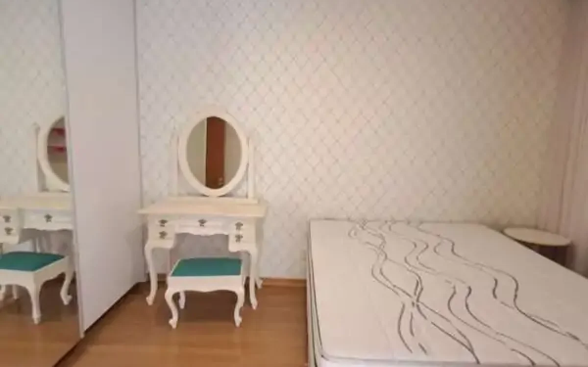 Quarto Apartamento mobiliado de 4 quartos para alugar no Vila da Serra Edifício Perfil