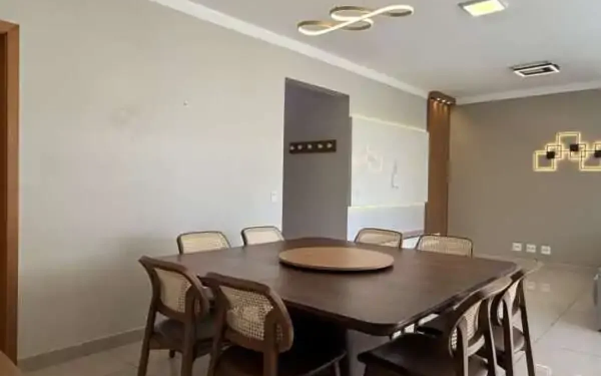 Sala com projeto de iluminação Apartamento à Venda no Condomínio Cennario Vila da Serra
