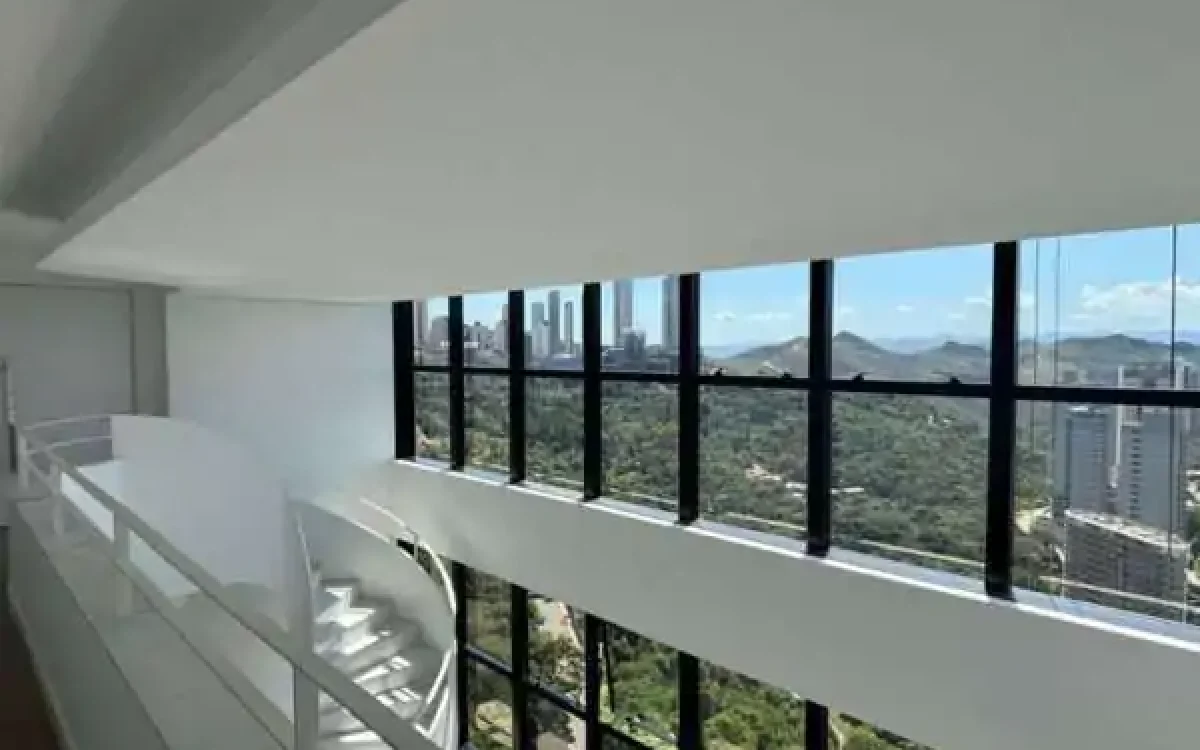 Sala com vista incrível Apartamento Duplex 4 suítes à venda no Edifício Miró Vale do Sereno Nova Lima
