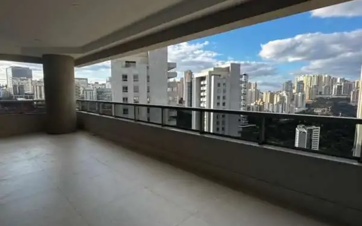 Varanda Apartamento para alugar no Vale do Sereno Edifício Denver